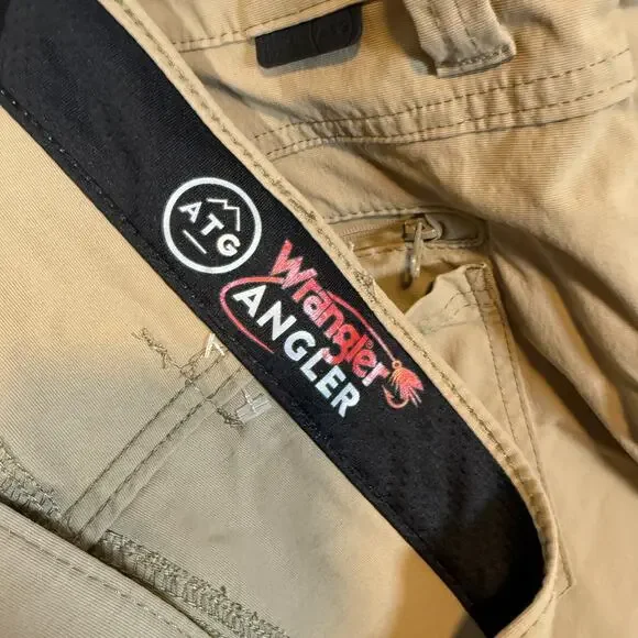 Wrangler ATG‎ Shorts Mens 42 Beige Pockets Fishing Hiking Outdoor Performance - Picture 7 of 8